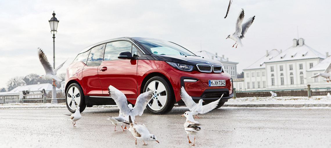 С новыми высоковольтными батареями увеличивается запас хода, сохраняя характерный BMW спортивный талант: BMW <span>i<span>3 (120 А·ч) и BMW<span>i<span>3<span>s<span> (120 А·ч).